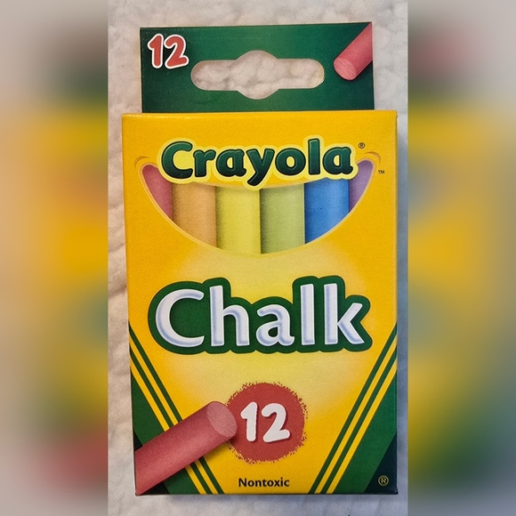 17 Boxes Crayola Multicolor Chalk 12-Pieces Each Box *Classroom Stock Up* - Picture 2 of 3